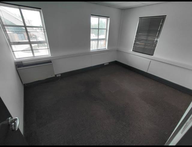 426M² OFFICE TO LET IN FOURWAYS